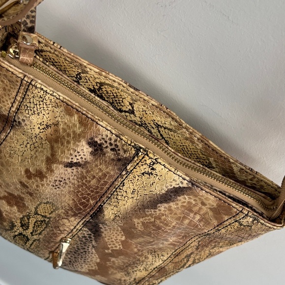 Jessica Simpson Tan Snake Print Crossbody Bag - Picture 8 of 13